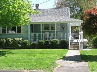 78 Adelaide St, Fairfield, CT 06825