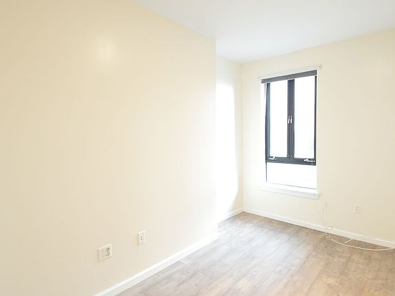 4th image of 60 3rd Ave APT 2