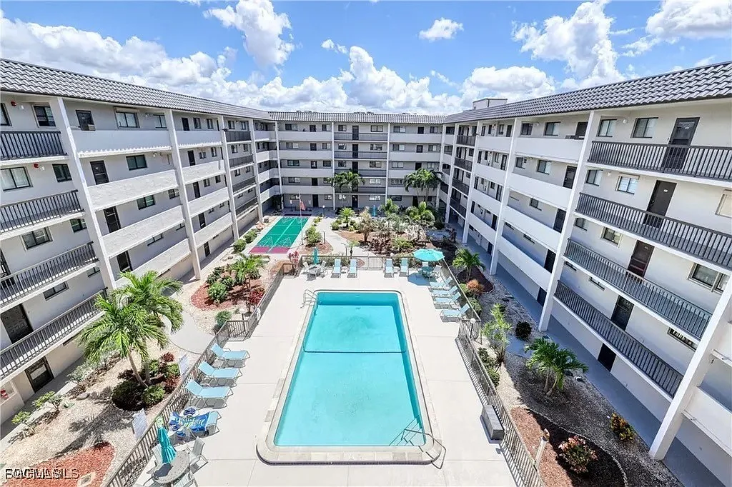 Building Photo - 2121 Collier Ave #311