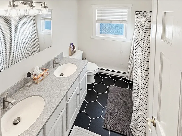 2405 W Elizabeth St — Photo 18