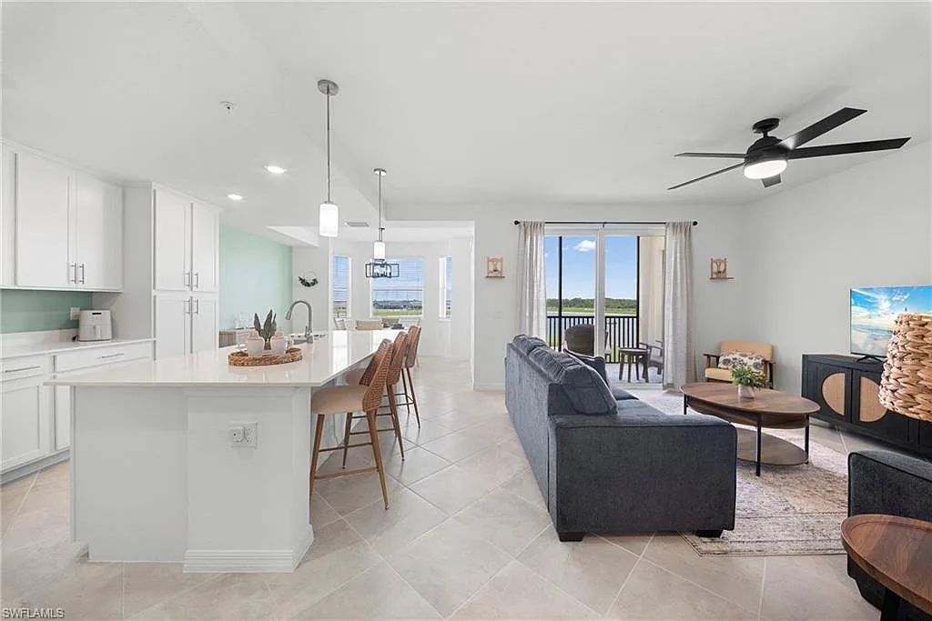 2 bed, 2.0 bath, 1154 sqft, $6,000 — Photo 4