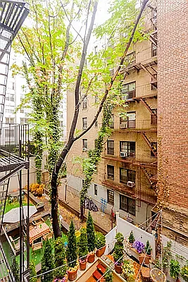 Rented by Mirador Real Estate | media 10