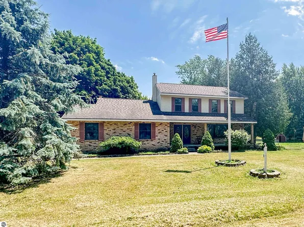 4591 S Crawford Rd, Mount Pleasant, MI 48858