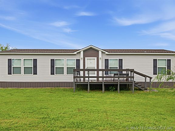 2nd image of 1397 E Cresthaven Ct