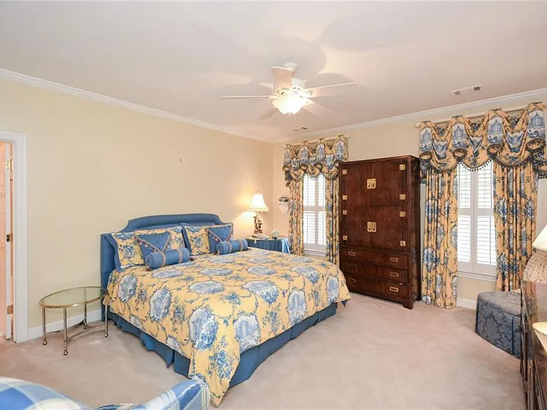 1640 Lazy River Ln — Photo 47