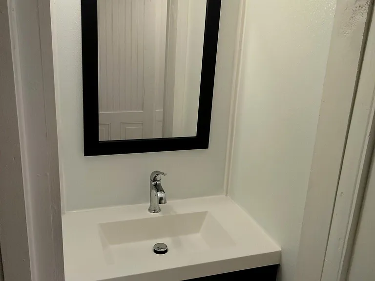 Bathroom sink