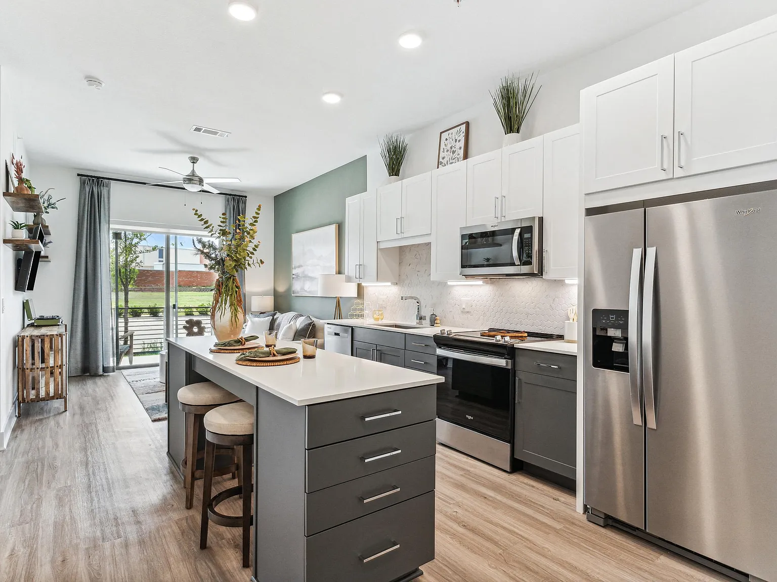 Alta Riverside — Photo 1
