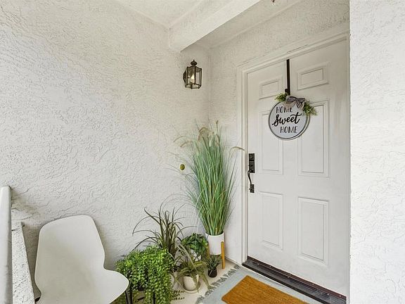 3rd image of 16458 Avenida Venusto Unit E