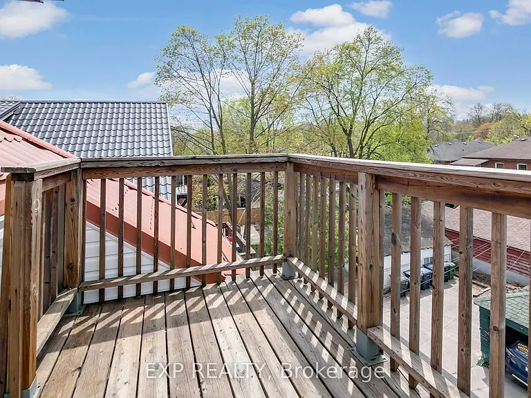 896 Avenue Rd — Photo 8