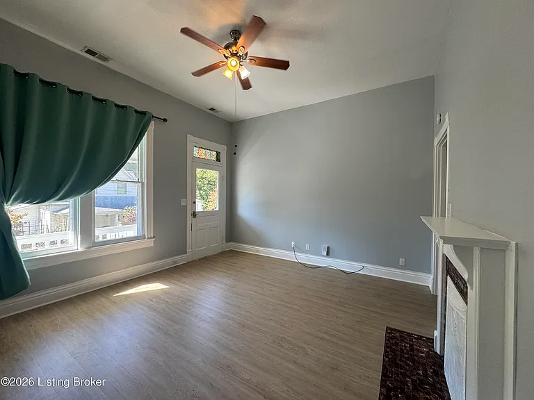 125 N Jane St — Photo 7