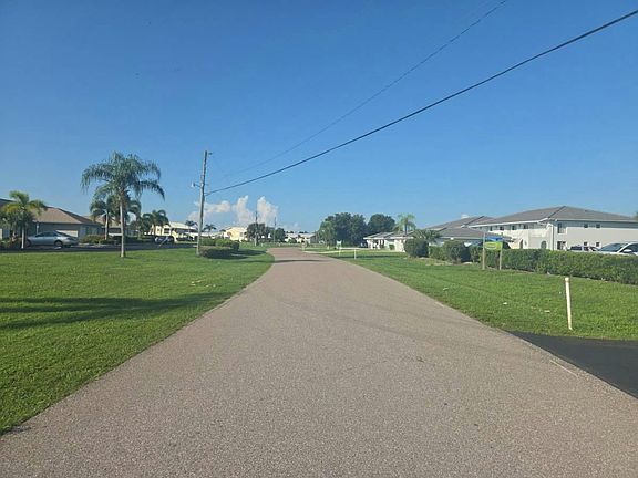 5th image of 26336 Nadir Rd