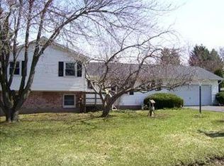 6 Commane Rd, Baldwinsville, NY 13027