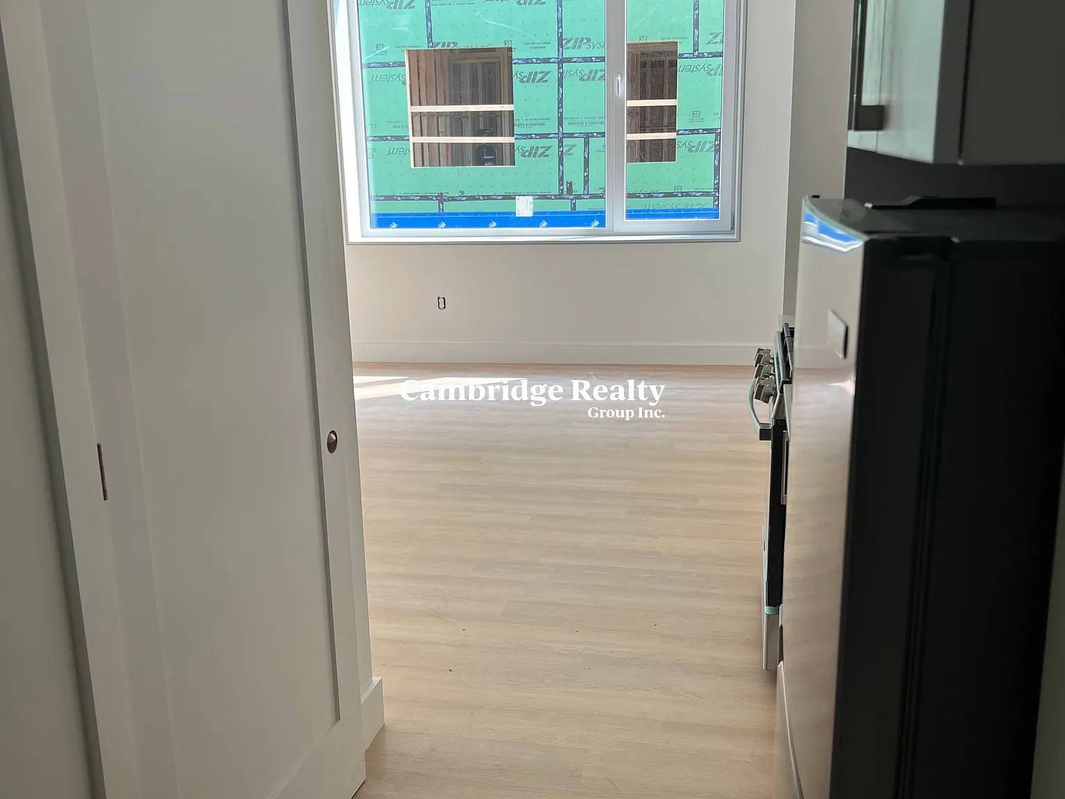 Studio, 1.0 bath, 397 sqft, $2,100 — Photo 2