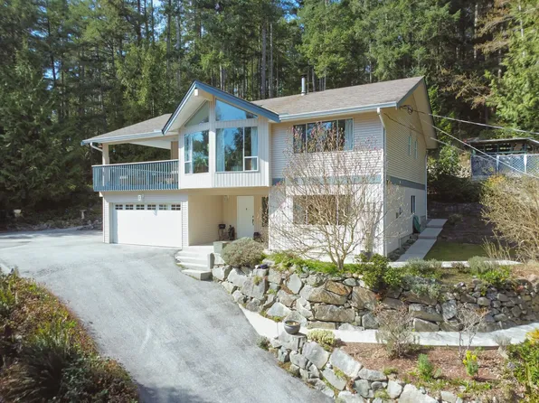 5549 Sans Souci Rd, Sunshine Coast, BC V7Z 1B6