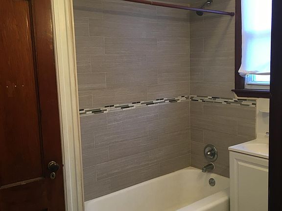 5th image of 167 Marion St #2