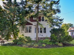 414 E Indiana St, Wheaton, IL 60187