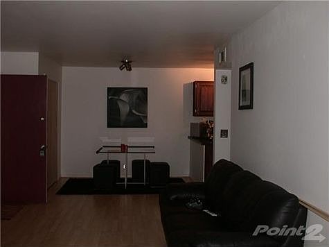 Beutiful new laminate flooring.