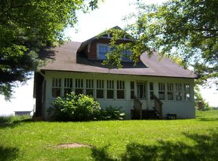 E8471 Bear Creek Rd, Clintonville, WI 54922