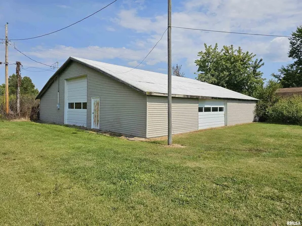 2328 W Main St, Salem, IL 62881