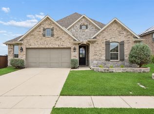 924 Pear Ave, Forney, TX 75126