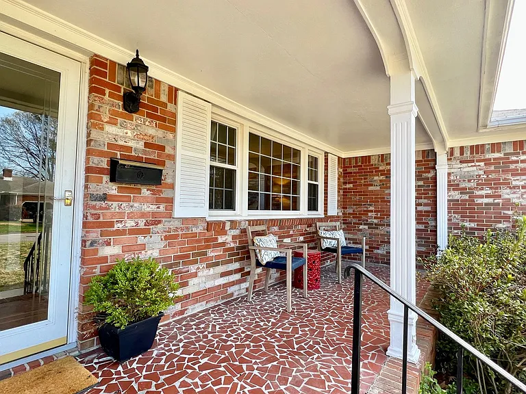 4652 Paul Revere Rd — Photo 2