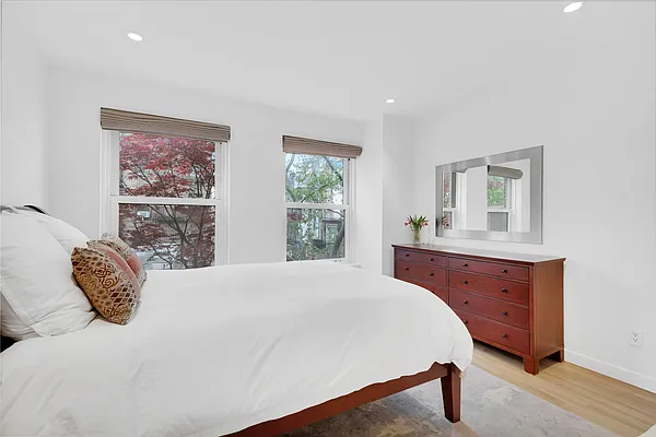 Sold by Compass | media 8