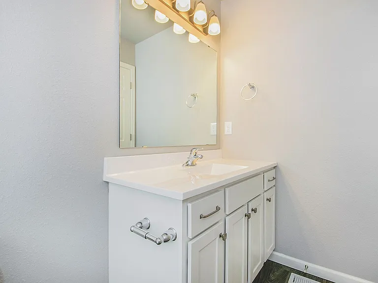 321 Catera Ct — Photo 23