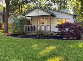 3332 Hiwood Ave, Stow, OH 44224