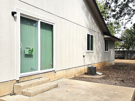 5th image of 1747 Horseshoe Cir #1747