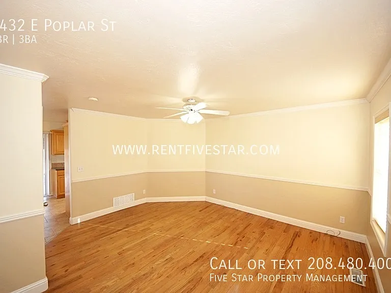 1432 E Poplar St — Photo 3