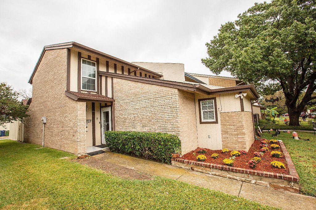 2019 Court Pl - Property Image