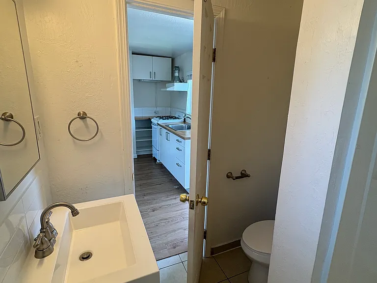 1638 Bay Rd #4 — Photo 25