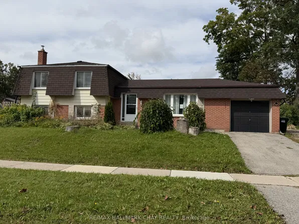 2 Birchwood Dr, Barrie, ON L4M 4Z3
