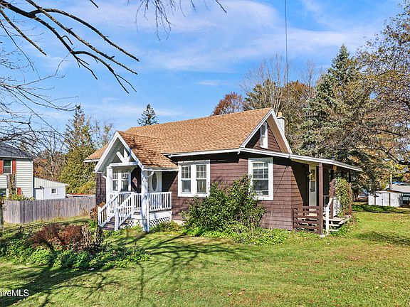 3rd image of 172 Hancock Rd