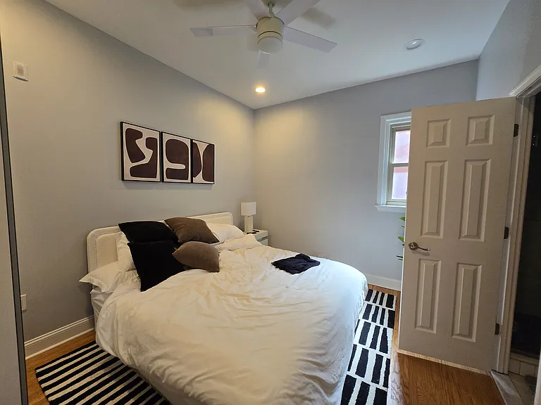 709 Pine St #202 — Photo 11