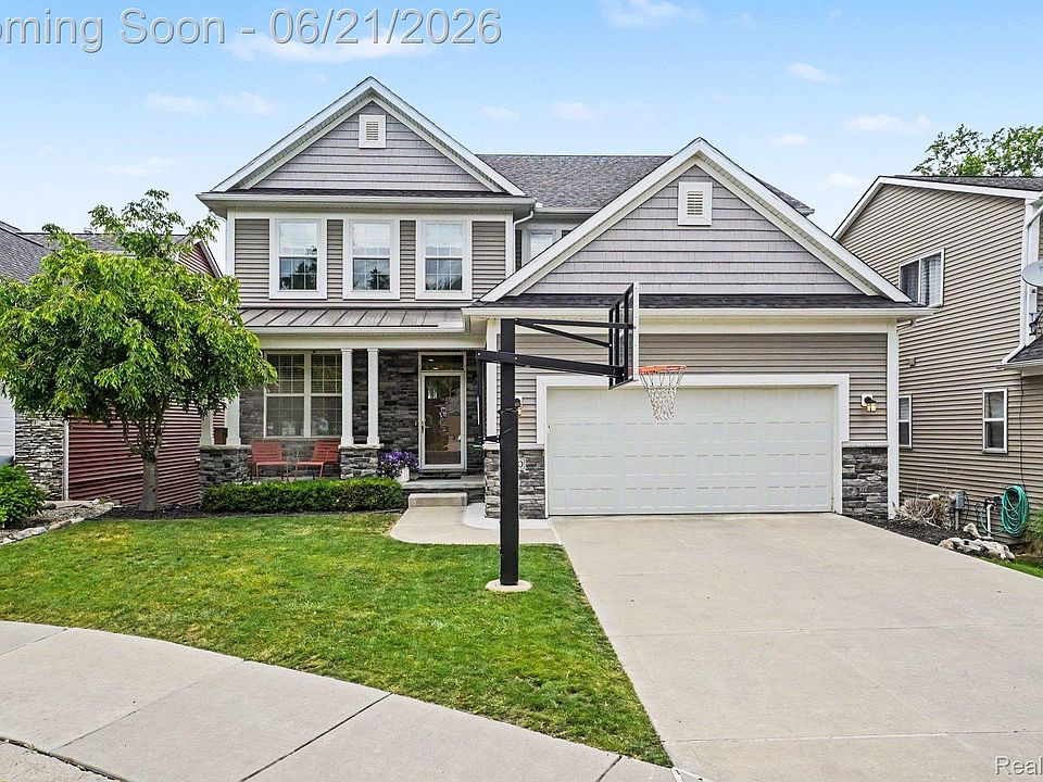 1st image of 220 Turnberry Ct