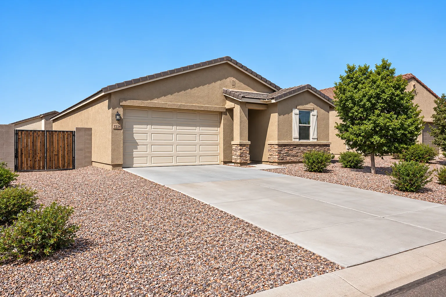 3 bed, 1613 sqft, $1,995 — Photo 1