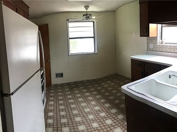 5th image of 79 Loretto Dr