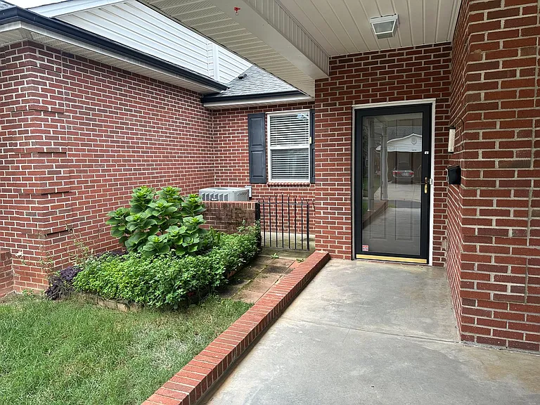6277 Alyssum Pl — Photo 2