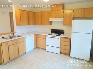 8374 SE Brooklyn St UNIT I, Portland, OR 97266