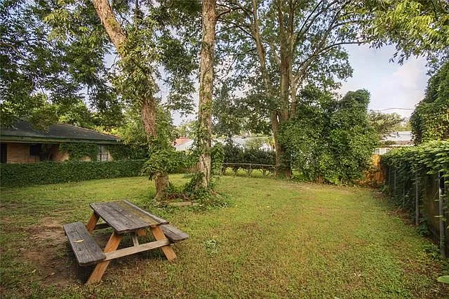 424 Deckbar Ave #D — Photo 13