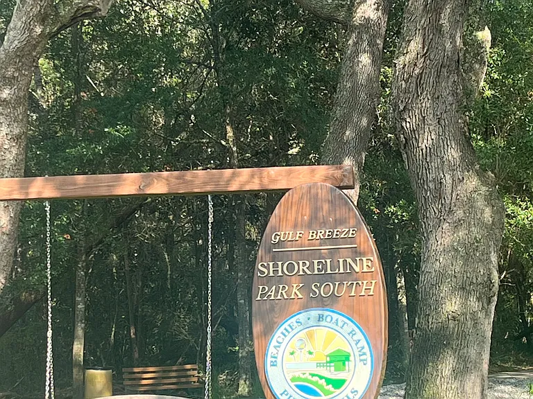 Shoreline Dr — Photo 18