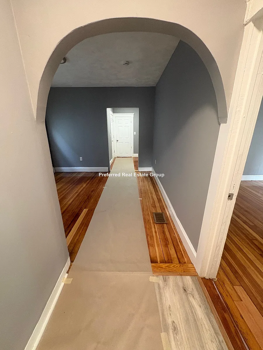 Building Photo - 23 Crowell St #2