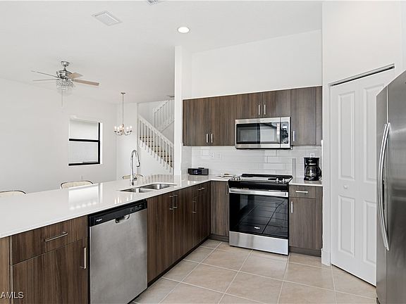 5th image of 5658 Carrara Dr