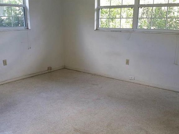 4th image of 900 County Road 539