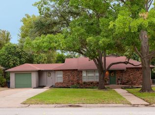 4123 Trail Lake Dr, Fort Worth, TX 76109