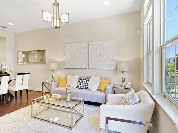 2nd image of 2827 Olivares Ln