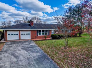 1238 Gray Station Rd, Johnson City, TN 37615