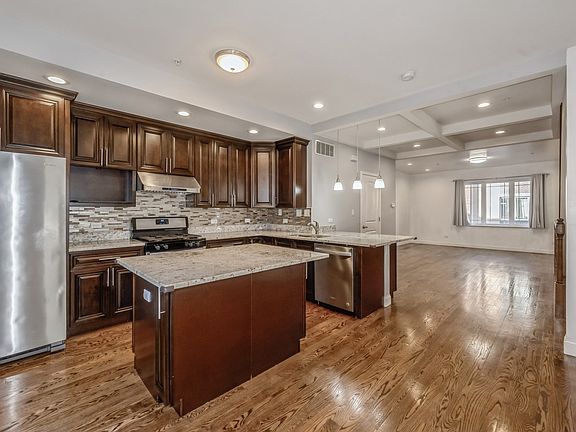 3rd image of 3521 S Parnell Ave
