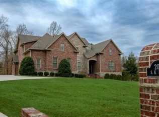 209 Lake Hills Rd, Tullahoma, TN 37388